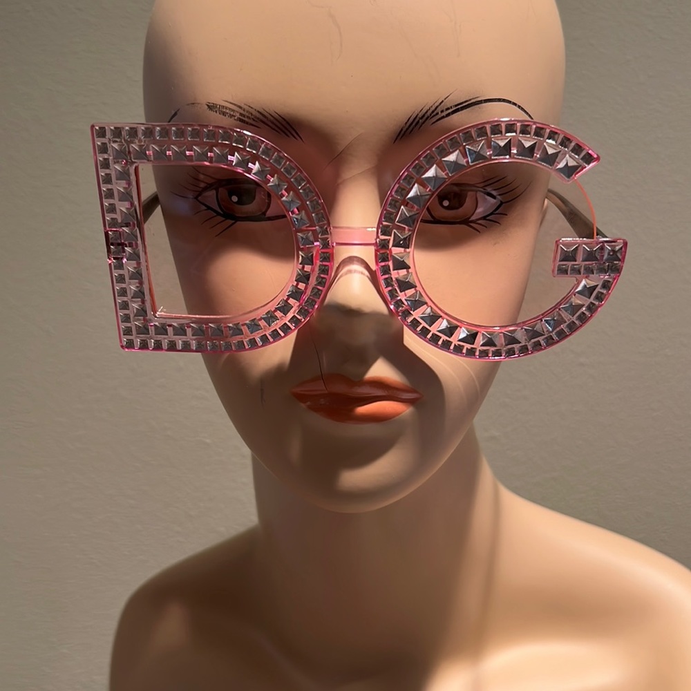 Fun Fashion Sunnies In Pink With Silver Decoration In DG With Pink Lens